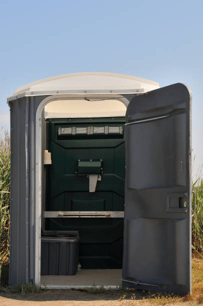 Best Construction site porta potty rental  in Nokomis, IL